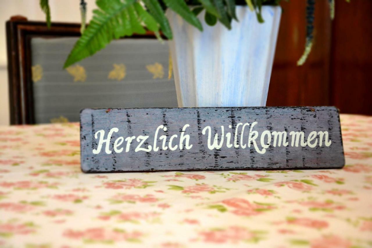 Gasthaus & Gaestehaus Bsteh Wulzeshofen Bagian luar foto